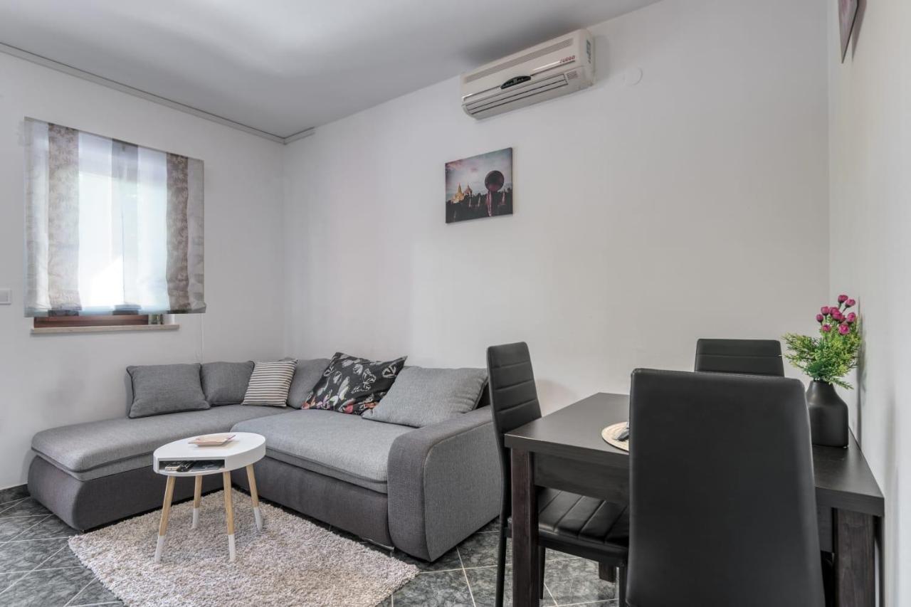 Orhideja Apartment With Private Backyard Премантура Екстериор снимка